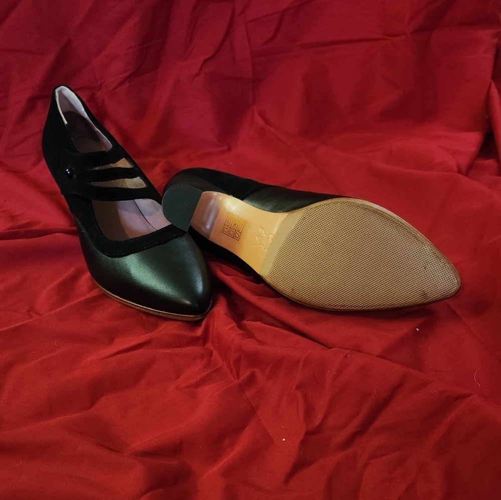 American Dutchess Mae Edwardian Size 9.5